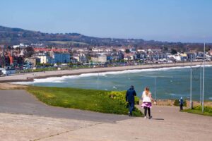 Castles Sprachkurse in Basel, Thalwil und Zug, sprachaufenthalt Irland bray buchen sprachreise englisch sprache lernen