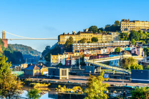 Castles Sprachkurse in Basel, Thalwil und Zug, sprachaufenthalt uk Bristol Grossbritannien England great britain buchen sprachreise englisch sprache lernen