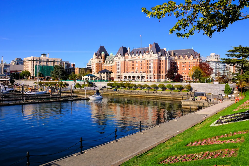 Castles Sprachkurse in Basel, Thalwil und Zug, sprachaufenthalte Kanada Canada Victoria Harbour